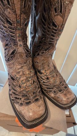 Woman's Corral Boots 7 MUJER