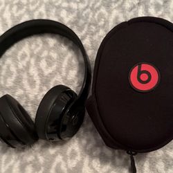 Black Beats Headphones Solo 3
