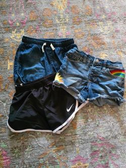 Girl shorts clothes size 5T