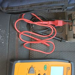 Digital insulation tester 61-795