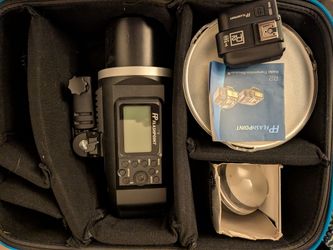 Flashpoint XPLOR 600 R2 TTL All-In-One Outdoor Flash like new lightly used Sony controller