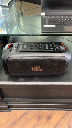 JBL Speaker PartyBox w/ Microphone