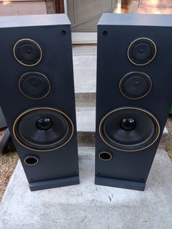 Tower loud speaker 12 inch 3 way loud works perfect