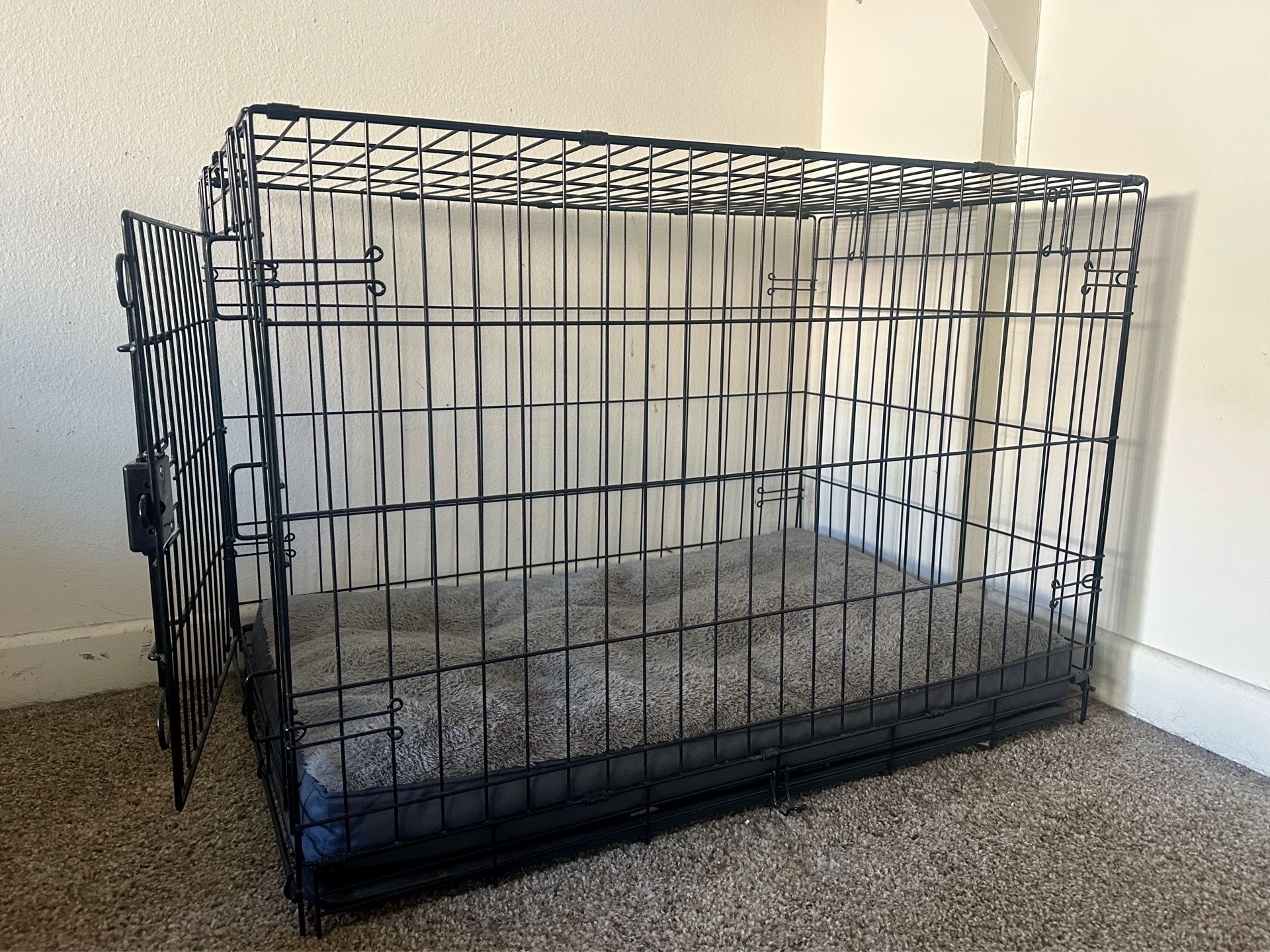 Large Dog Crate + Plush Bed Bundle — $55 OBO 🐶