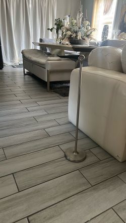 Toilet paper holder