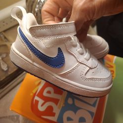 Baby Nikes royal blue