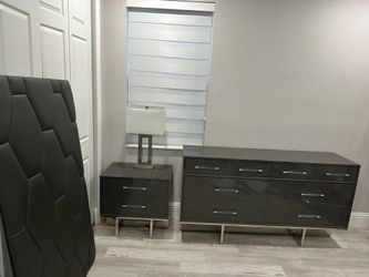 Grey Queen size canopy bedroom set
