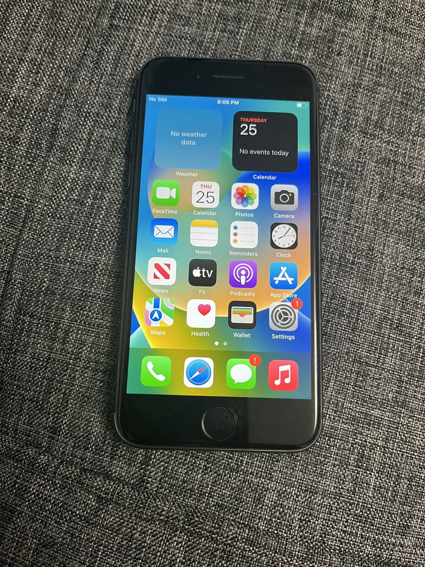 Apple iPhone 8 256GB Space Gray (Unlocked) Smartphone A1864 mint condition