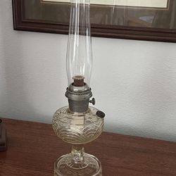 Antique Aladdin Oil lamp