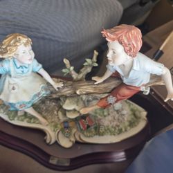 CAPODIMONTE CORTESE ITALY 1990 BOY GIRL CHILDREN ON LOG SEESAW TEETER-TOTTER