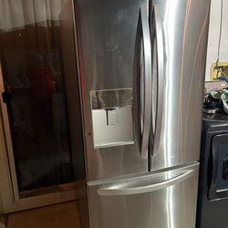 REFRIGERATOR 