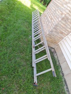 28ft Aluminum Extension Ladder