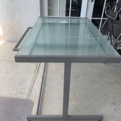Glass Top Desk With GKeyboard Drawer