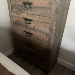 Dressers And Full Body Mirror