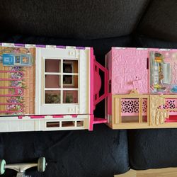 Barbie Kitchen,Walk In Closet Set, And Chelsea Animal 
