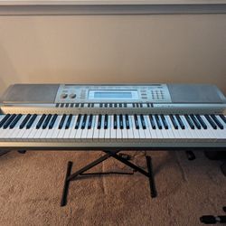 Casio WK-200 76-Key Workstation Keyboard

