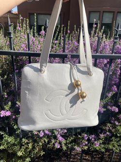 Authentic Chanel vintage shoulder bag