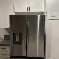 Brand New Samsung 31 cu. ft. Mega Capacity Standard Depth 3-Door French Door Refrigerator in Stainless Steel with Four Types of Ice