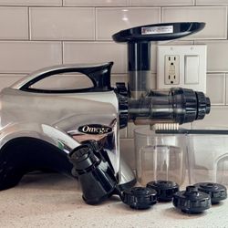 Omega Cold Press Juicer and Nutrition System