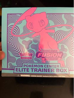 PKC Fusion Strike ETB