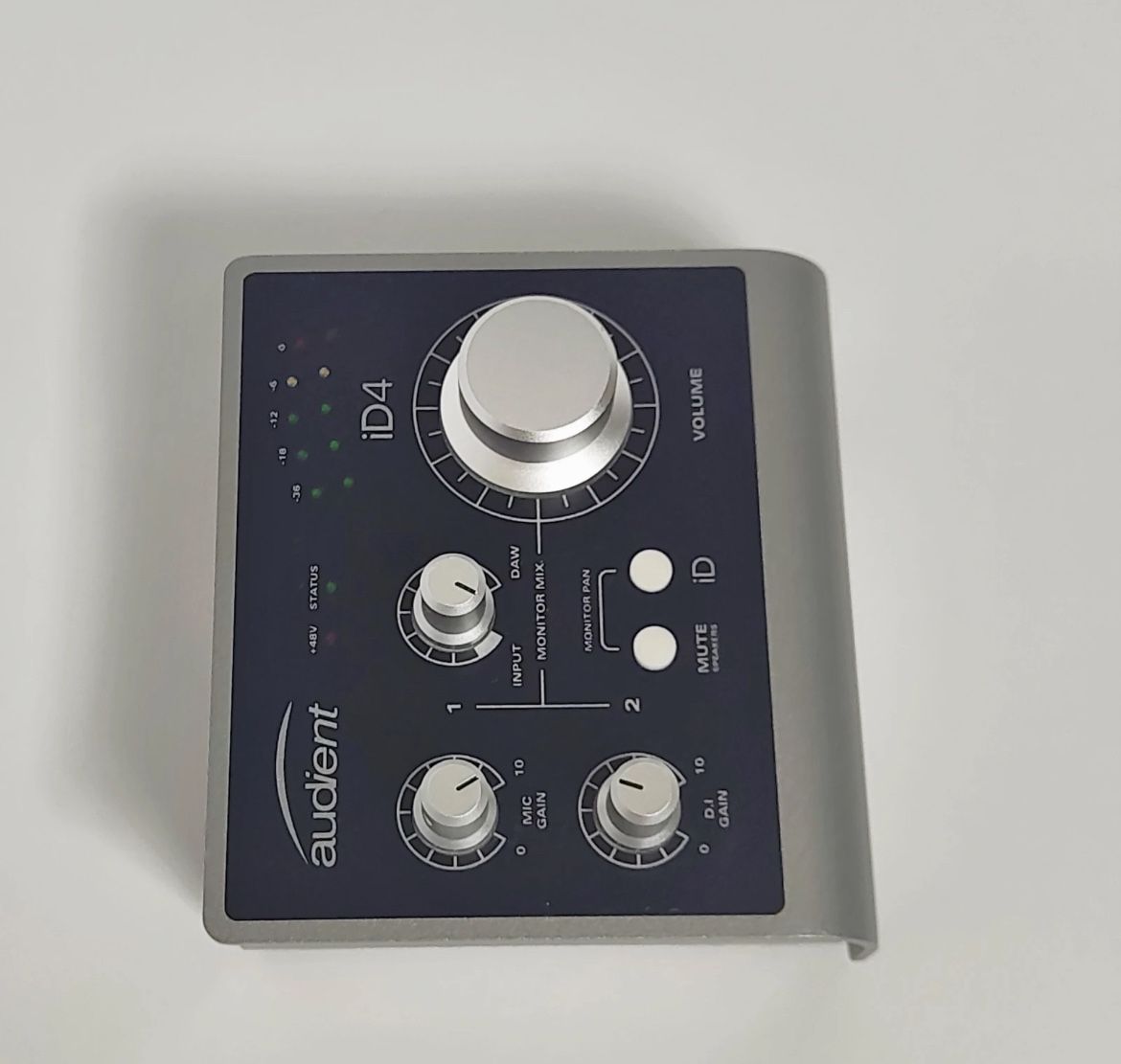 Audient ID4 Audio Interface