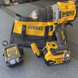 DeWalt Brand New 1/2” XR Hammer Drill +4ah XR Battery, Charger & Tool Bag