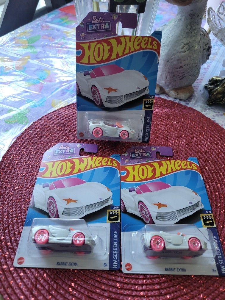 HOT WHEELS 2023 BARBIE EXTRA WHITE 3/10 HW SCREEN TIME 57/250