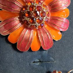 Gorgeous! Vintage Pink & Orange Enamel Avon Pin & Earrings Set