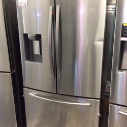 Samsung 3 Door French Door, Counter Depth Refrigerator With Cool Select Pantry 