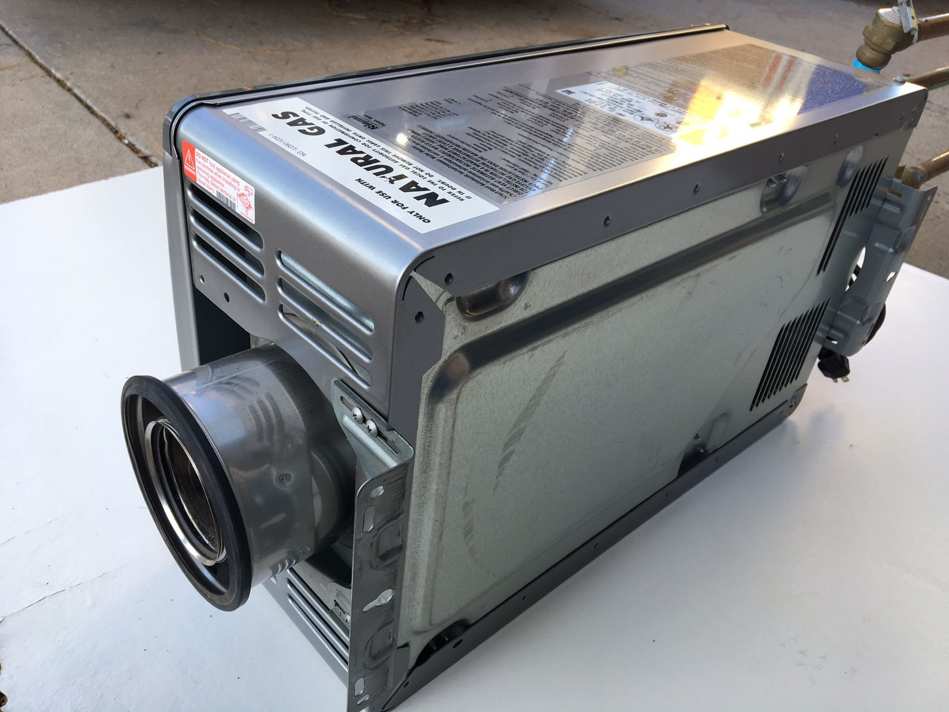 Rinnai 7.5 GPM Natural Gas indoor Tankless water heater for Sale in El