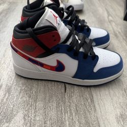 Jordan 1 Mid