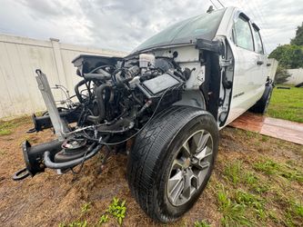 2017 GMC SIERRA 5.3L engine parts only