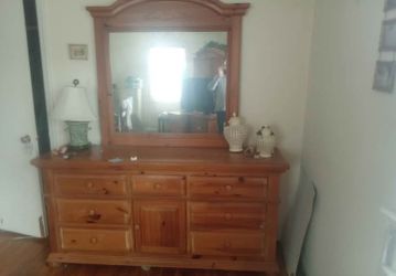 MUST GO MOVING.. Bedroom Set Including Dresser Mirror Two Nightstands And A Headboard... 