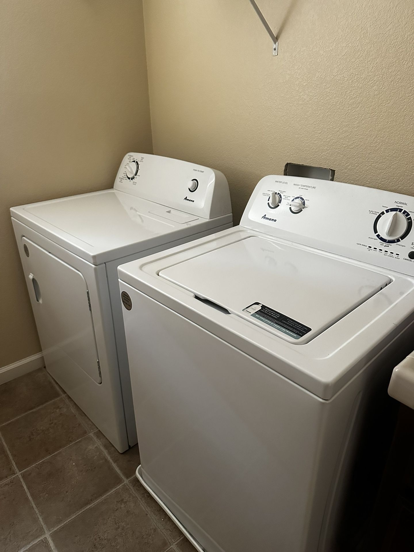 Amana Washer And Dryer Set 