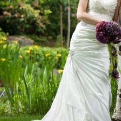 Wedding Dress - Size 6. Soterro M