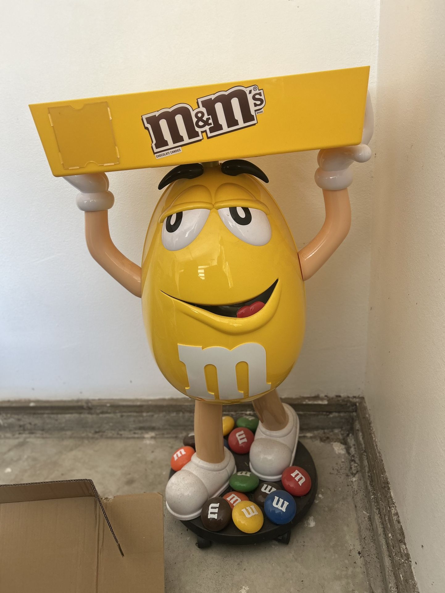 M&M’s Yellow Character Display