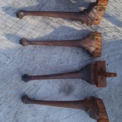 Antique.
Wooden table Legs.