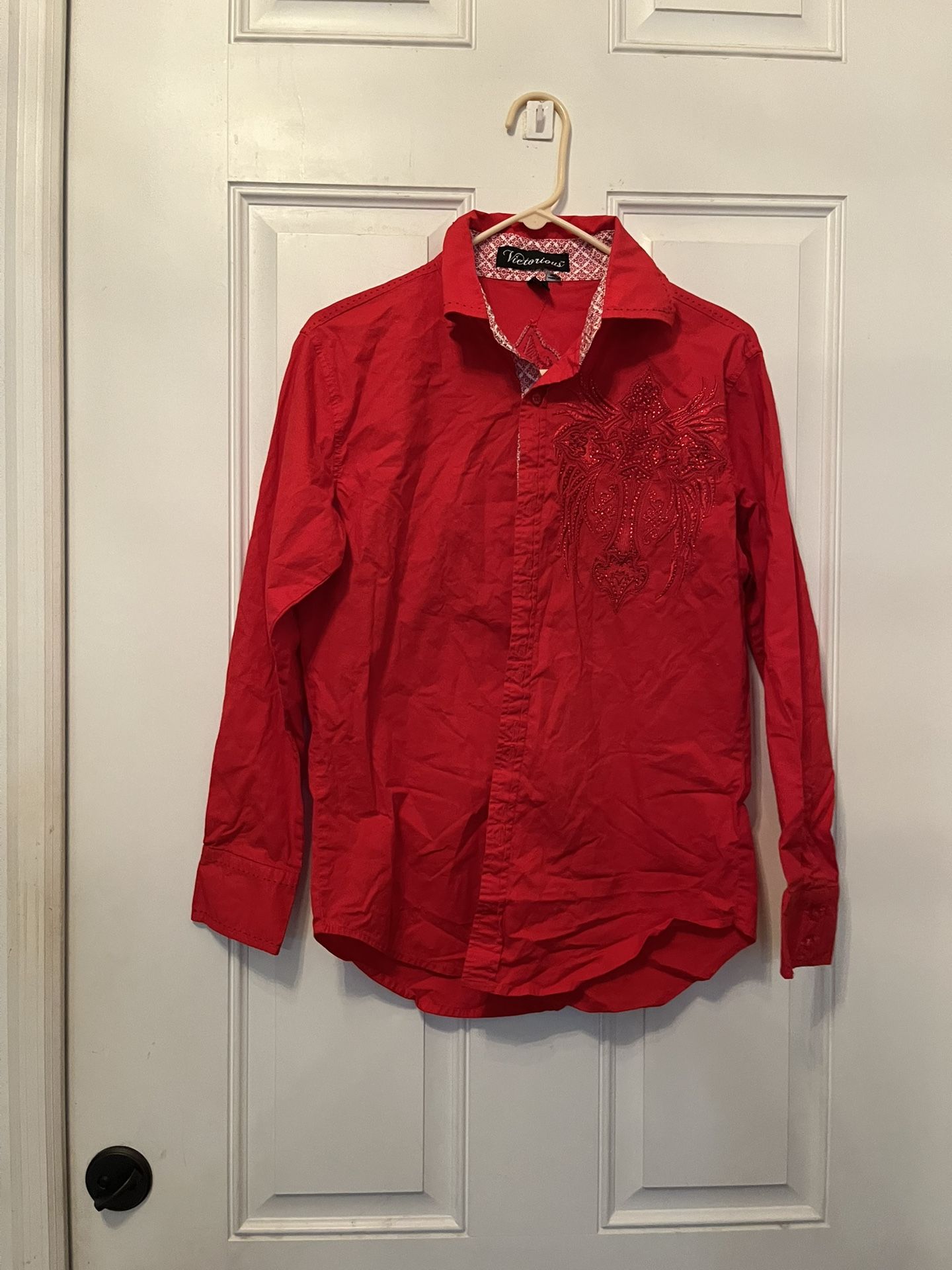 Victorious Button Down Women’s Shirt. Size Small