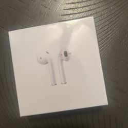 Apple AirPods Gen 2 With Wireless Charging Case White