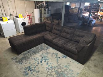Ashley Brown 2-Piece Sectional