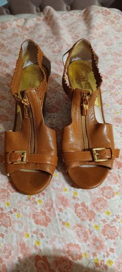 Micheal Kors Cognac Color Sandals 