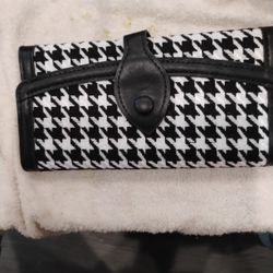 Women's Black And White Wallet