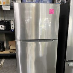 Insignia Top Freezer Fridge 