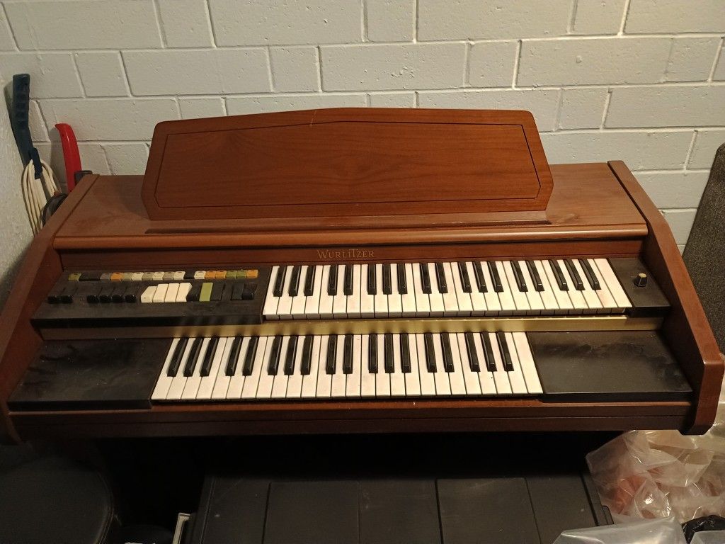 1960 Organ