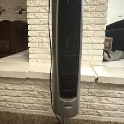 Lasko tower fan with remote working perfectly
