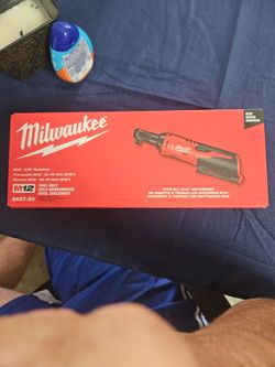 Milwaukee m12 3/8 ratchet