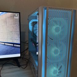 FAST White Gaming PC