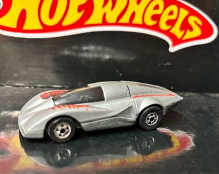 Hot Wheels crack up car