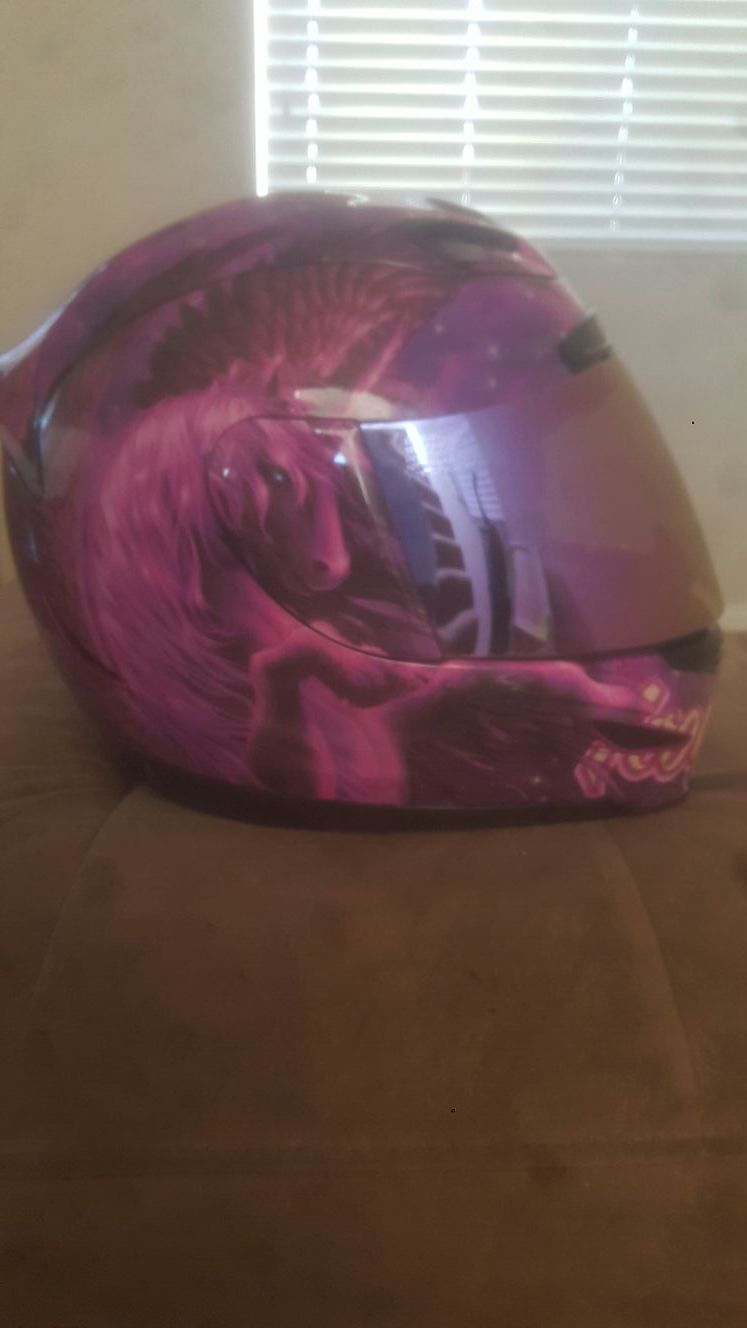 Icon Airmada Sweet Dreams Helmet. Matching Icon Pink/Purple Visor