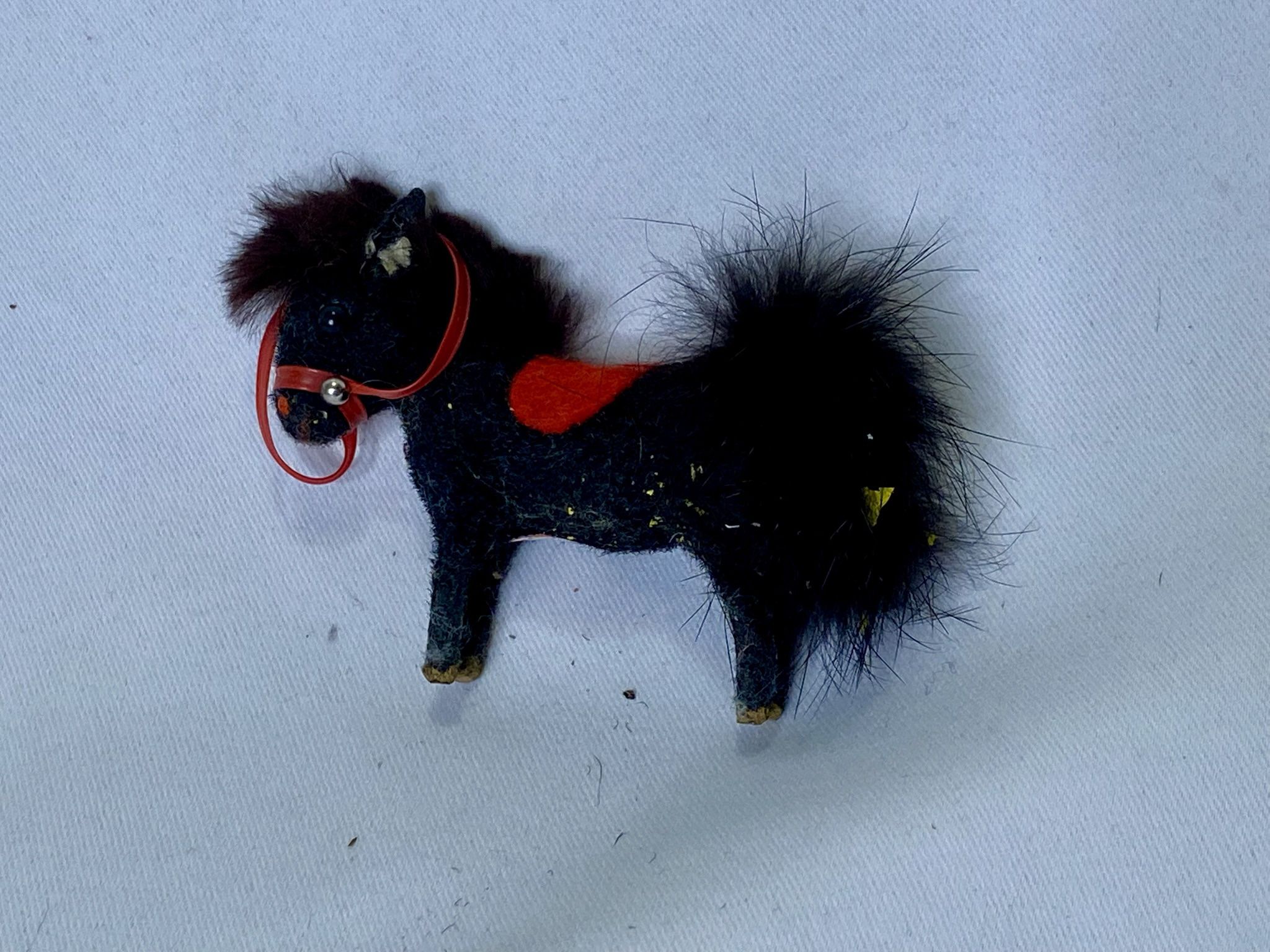 Vintage Wagner Kunterschultz Pony